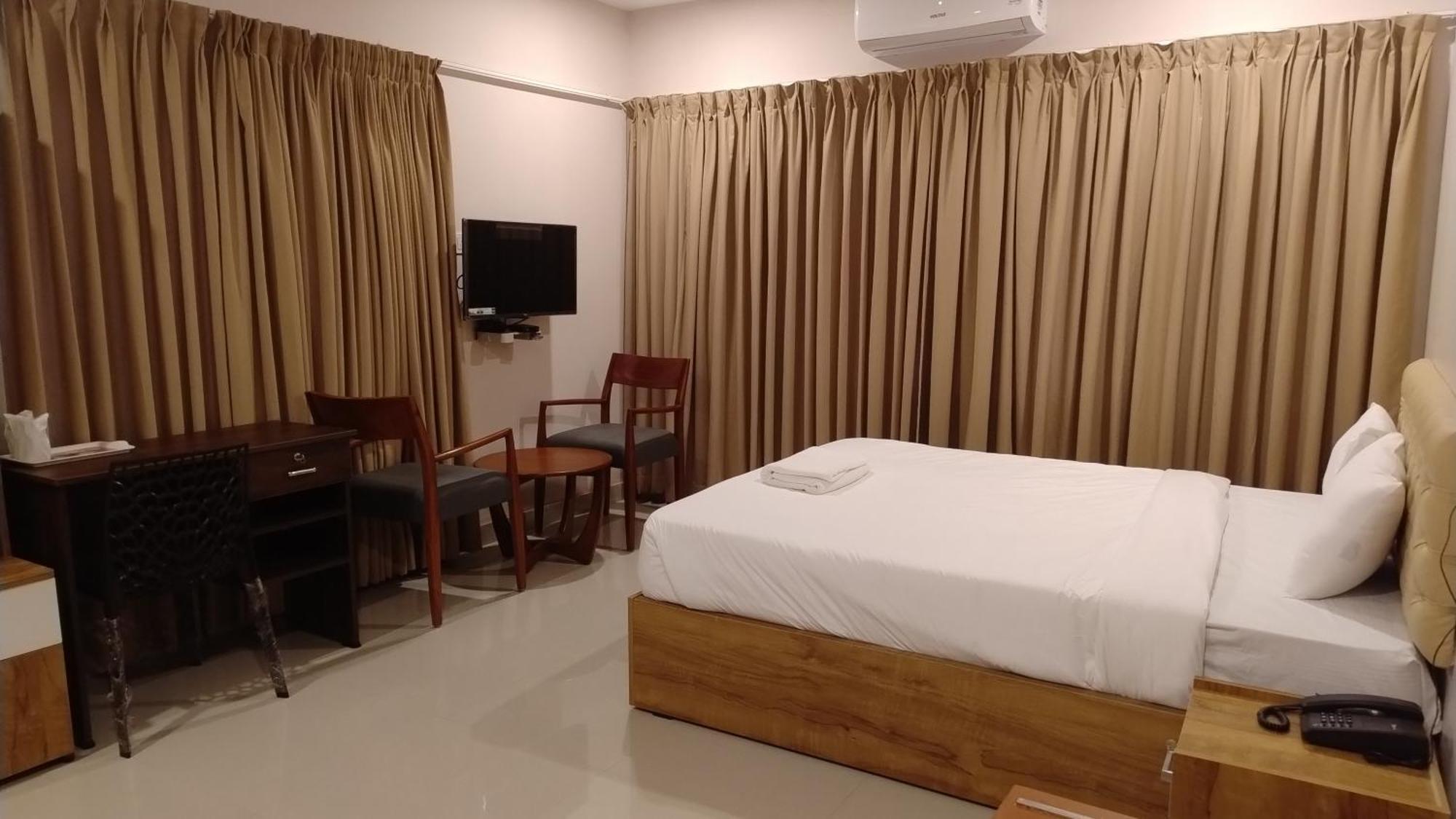 Gateway Airport Hotel Kannur Ngoại thất bức ảnh